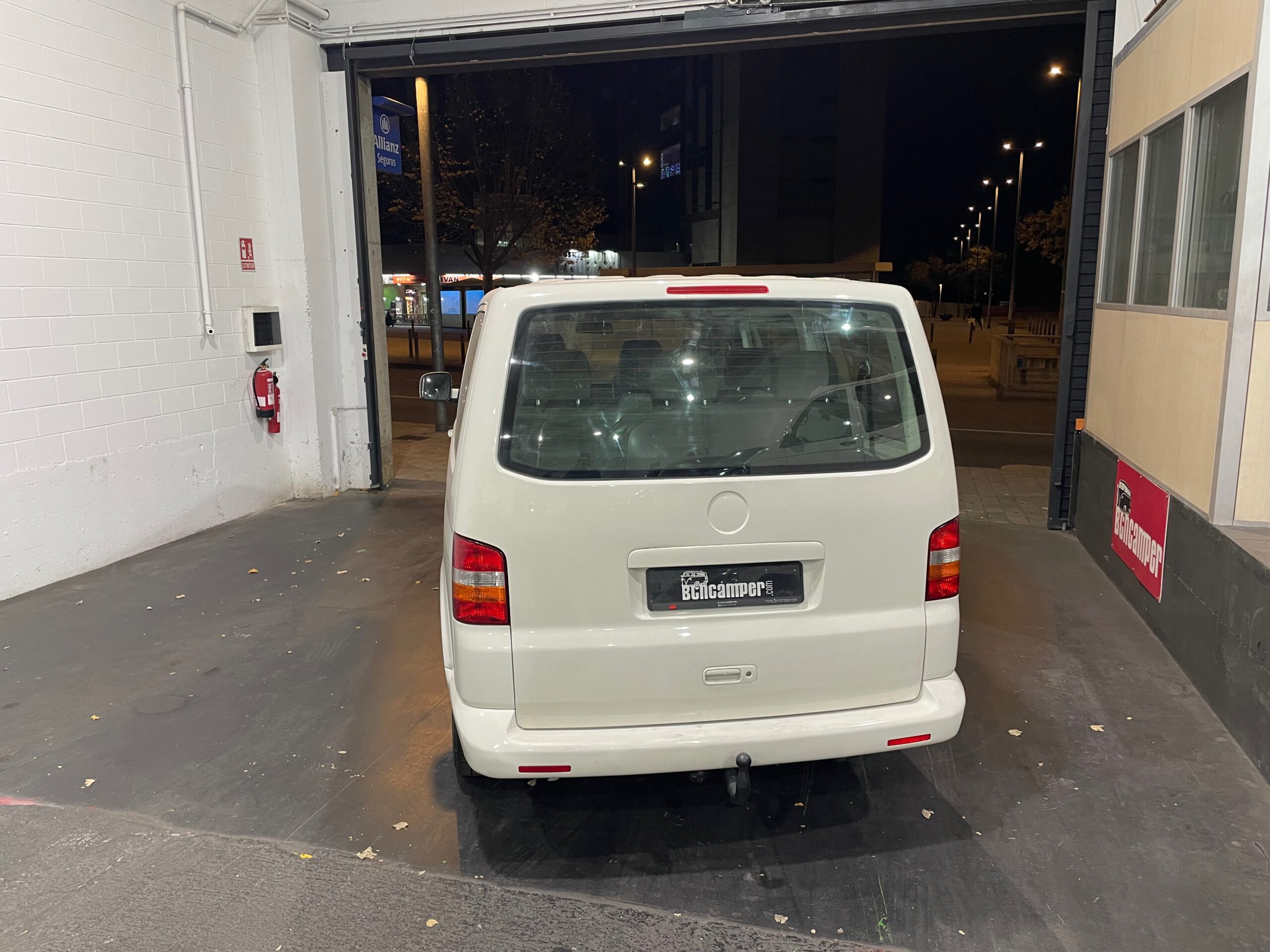 VOLKSWAGEN T5 MULTIVAN 1.9 TDI 102 CV - BCN CAMPER