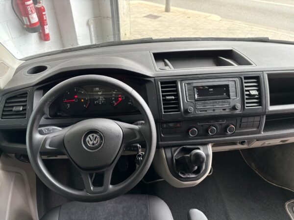 VW T6 BCNCamper Edition 2.0 TDI 114 CV ETIQUETA MEDIOAMBIENTAL ECO - Imagen 9