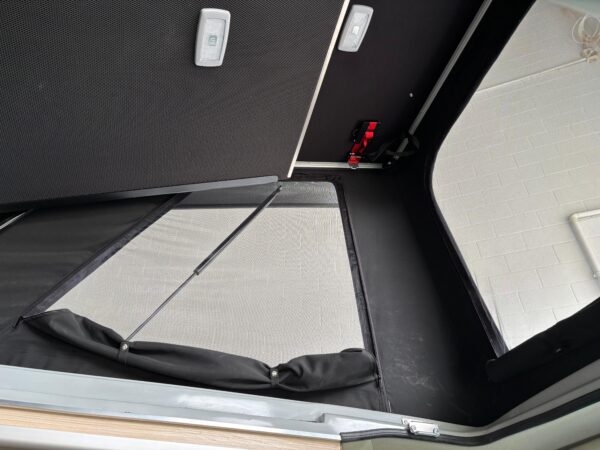 VW T6 BCNCamper Edition 2.0 TDI 114 CV ETIQUETA MEDIOAMBIENTAL ECO - Imagen 12