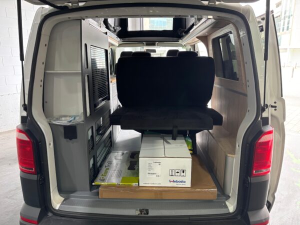 VW T6 BCNCamper Edition 2.0 TDI 114 CV ETIQUETA MEDIOAMBIENTAL ECO - Imagen 13