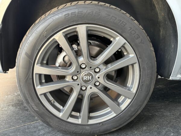 Volkswagen T5 Multivan 2012 2.0TDI 102cv - Imagen 5