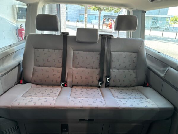 Volkswagen T5 Multivan 1.9 TDI 102 CV 2007 ¡7 ASIENTOS! - Imagen 12