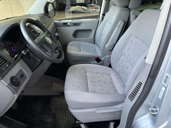 Volkswagen T5 Multivan 1.9 TDI 102 CV 2007 ¡7 ASIENTOS! - Imagen 8