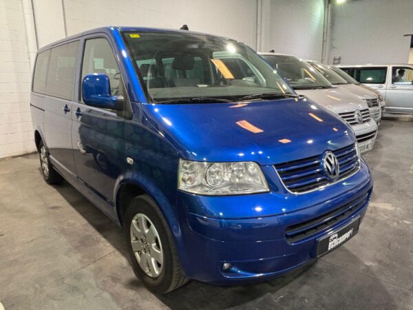 Volkswagen T5 Multivan 1.9 cc TDI 102 cv del 2007 - Imagen 2