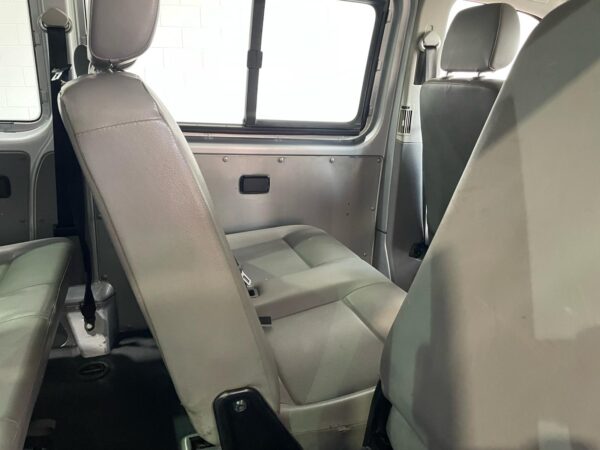 Volkswagen T5 Transporter L2H1 9 PLAZAS 131 CV - Imagen 17
