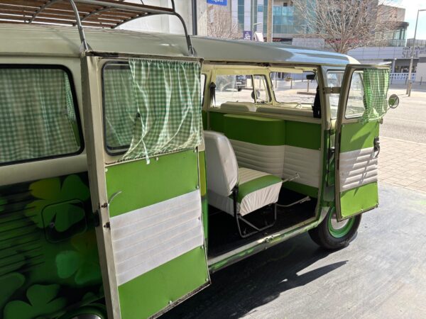 VOLKSWAGEN T1 SAMBA BUS RESTAURADA IMPECABLE - Imagen 15