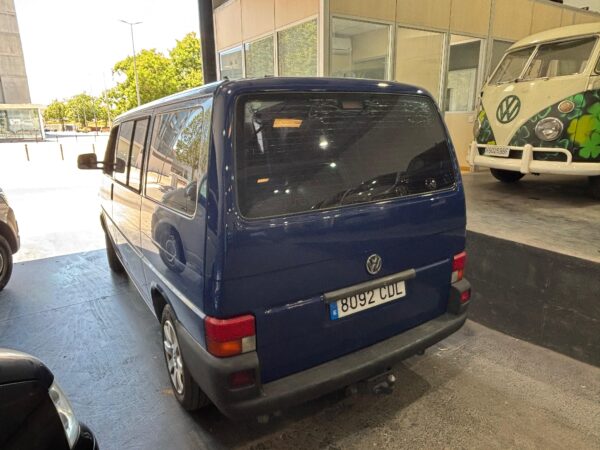 Volkswagen T4 Multivan 2.5 TDI 102 cv ¡NACIONAL! - Imagen 4