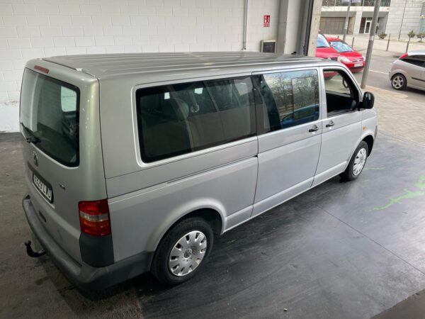 Volkswagen T5 Transporter L2H1 9 PLAZAS 131 CV - Imagen 6