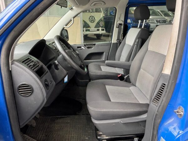 Volkswagen T5 Multivan Startline 1.9 cc TDI 102 cv del 2008 - Imagen 11